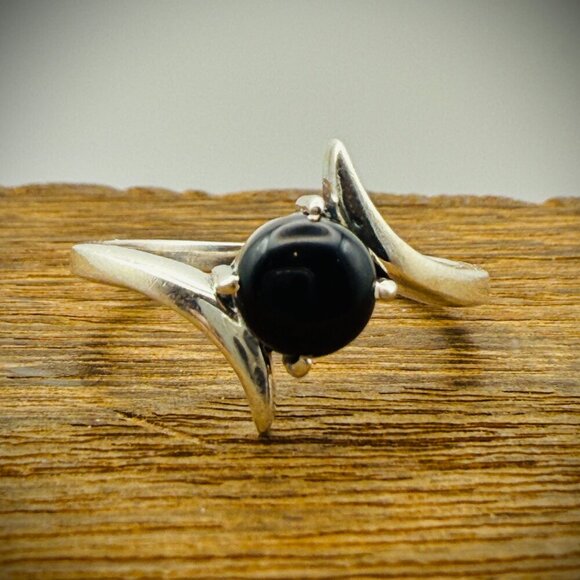 Womens Onyx Ring Sz 7 - Picture 1 of 5
